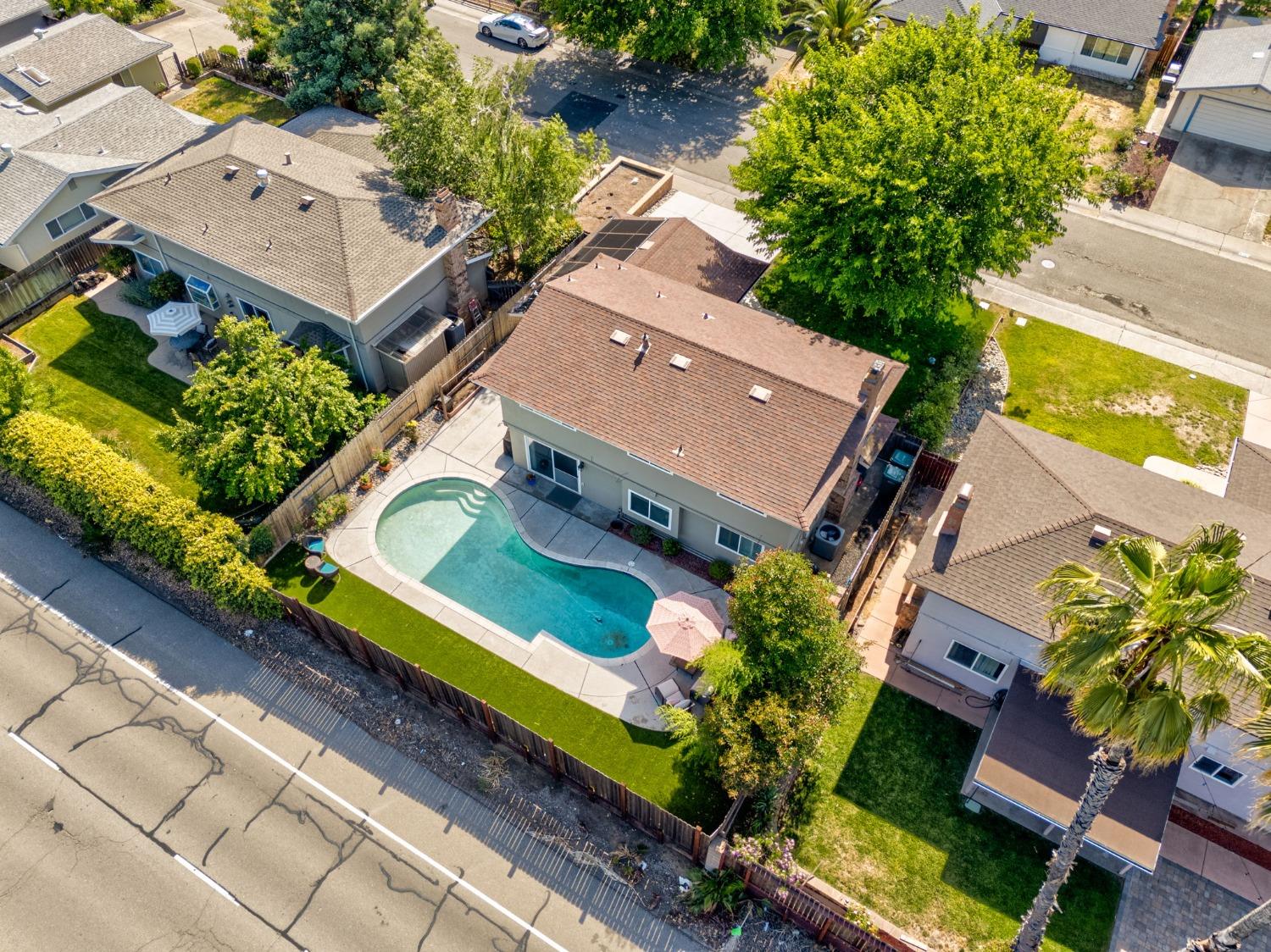 Detail Gallery Image 57 of 65 For 4700 Pedersen Way, Carmichael,  CA 95608 - 4 Beds | 2/1 Baths