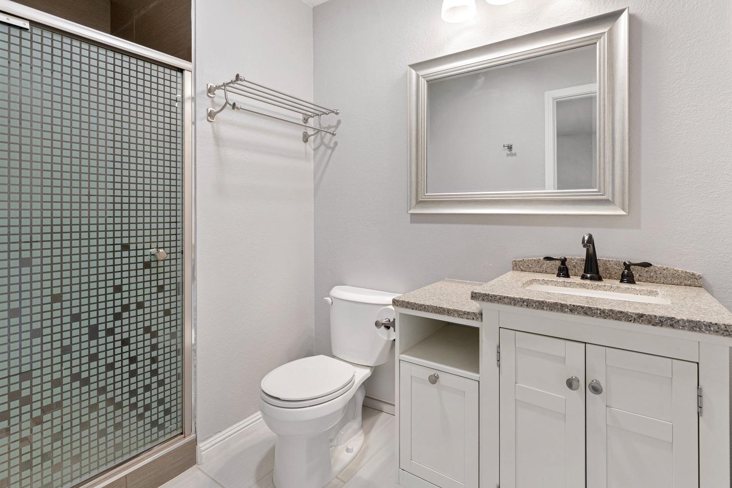 Detail Gallery Image 18 of 29 For 4929 Grouse Run Dr, Stockton,  CA 95207 - 2 Beds | 2/1 Baths