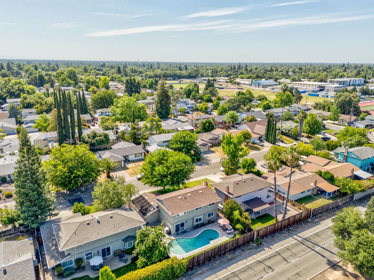 Detail Gallery Image 60 of 65 For 4700 Pedersen Way, Carmichael,  CA 95608 - 4 Beds | 2/1 Baths