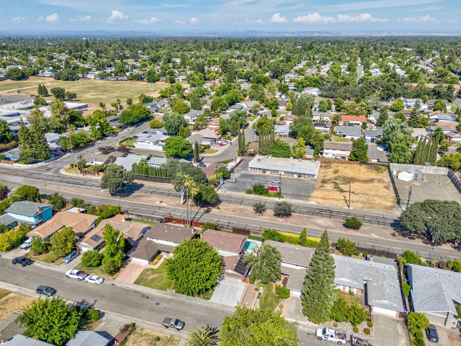 Detail Gallery Image 62 of 65 For 4700 Pedersen Way, Carmichael,  CA 95608 - 4 Beds | 2/1 Baths