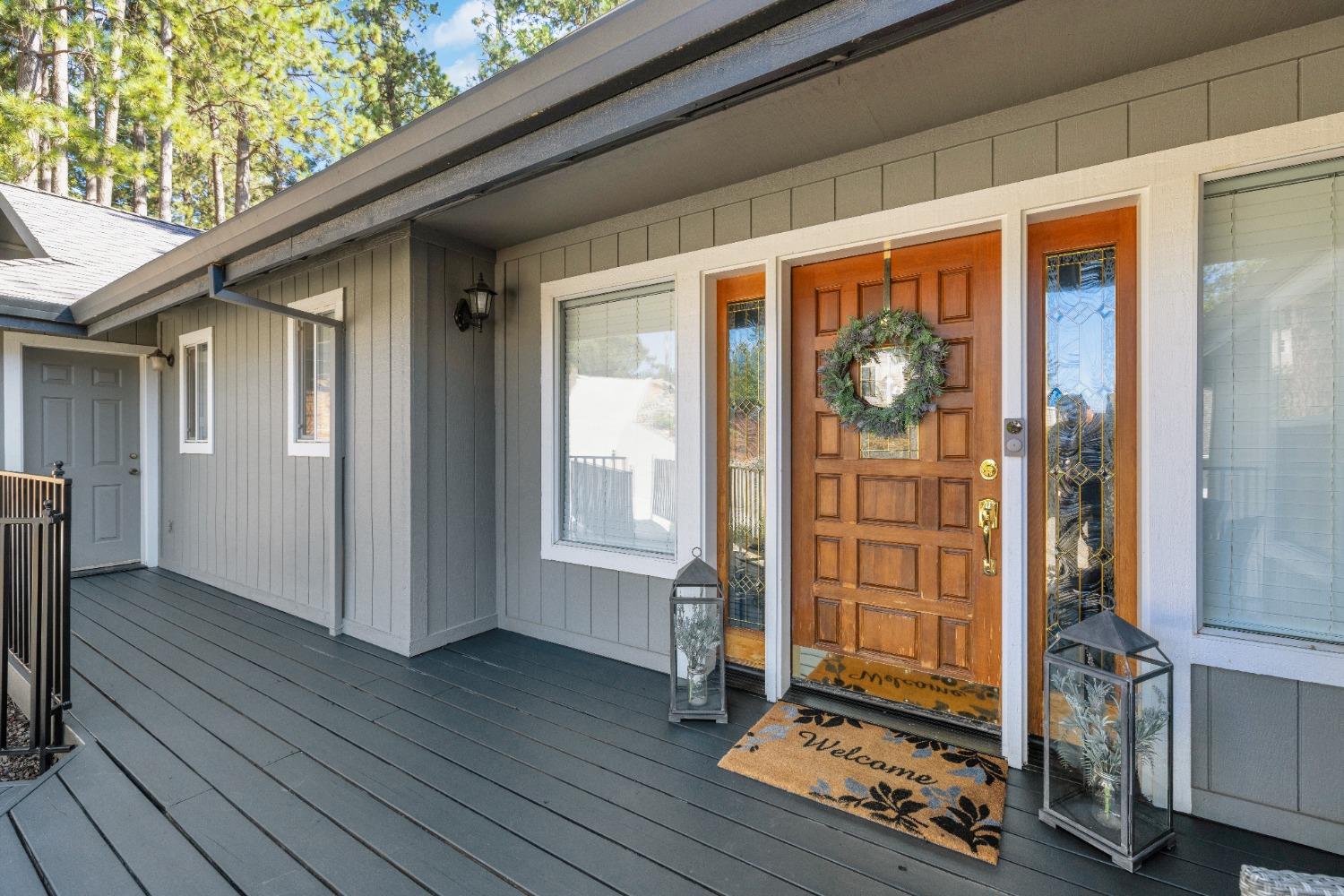 Detail Gallery Image 5 of 54 For 11349 Lower Circle Dr, Grass Valley,  CA 95949 - 3 Beds | 2/1 Baths