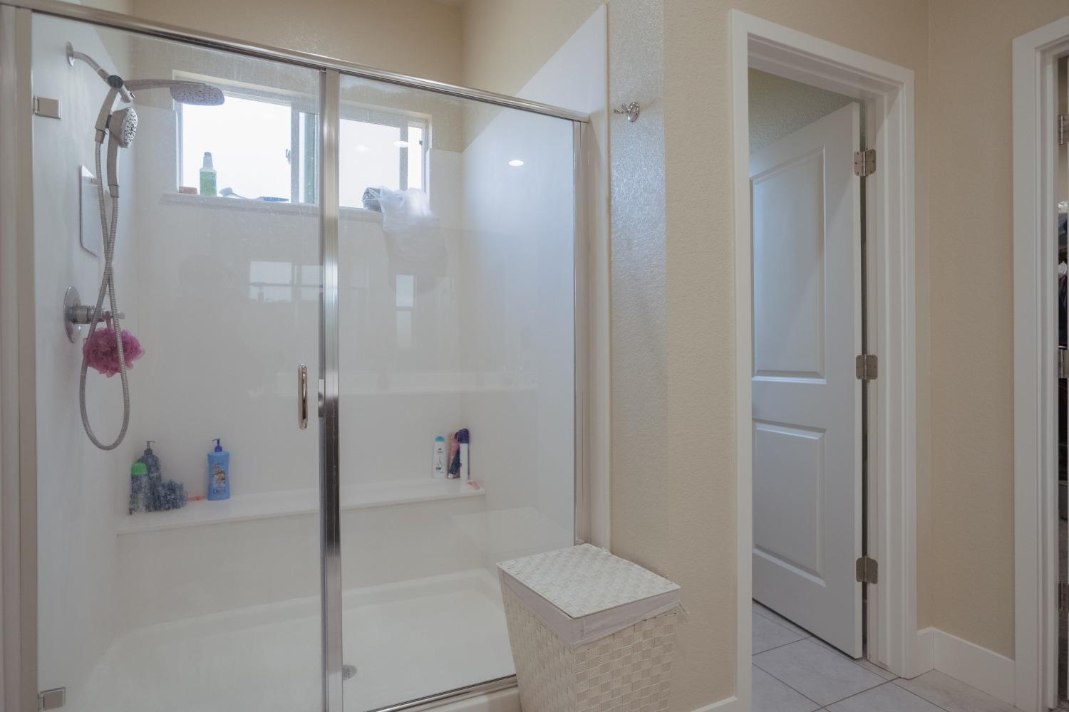 Detail Gallery Image 25 of 50 For 2374 Paramount Ln, Manteca,  CA 95337 - 3 Beds | 2/1 Baths