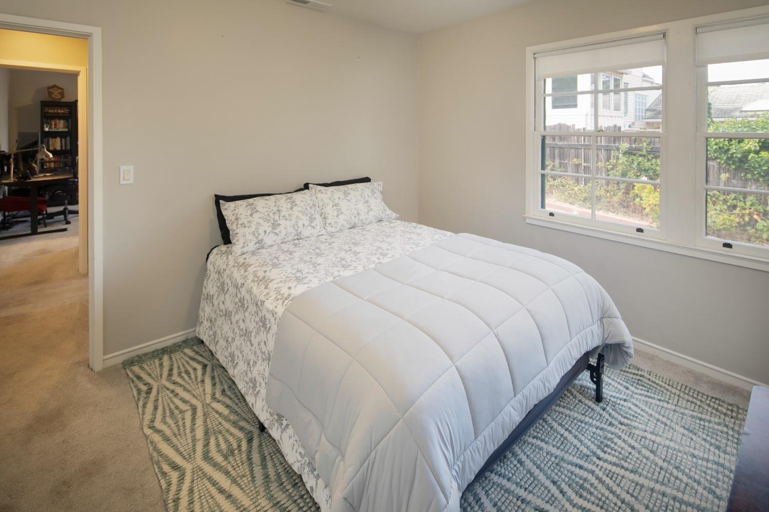 Detail Gallery Image 13 of 24 For 424 Herrmann St, Monterey,  CA 93940 - 3 Beds | 2 Baths