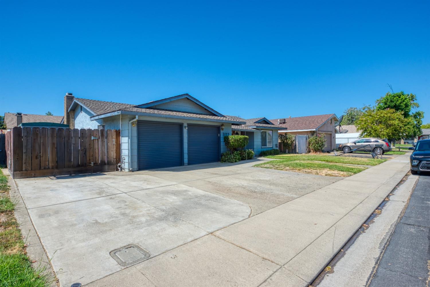 Detail Gallery Image 10 of 37 For 871 Siskiyou Ln, Manteca,  CA 95336 - 4 Beds | 2 Baths