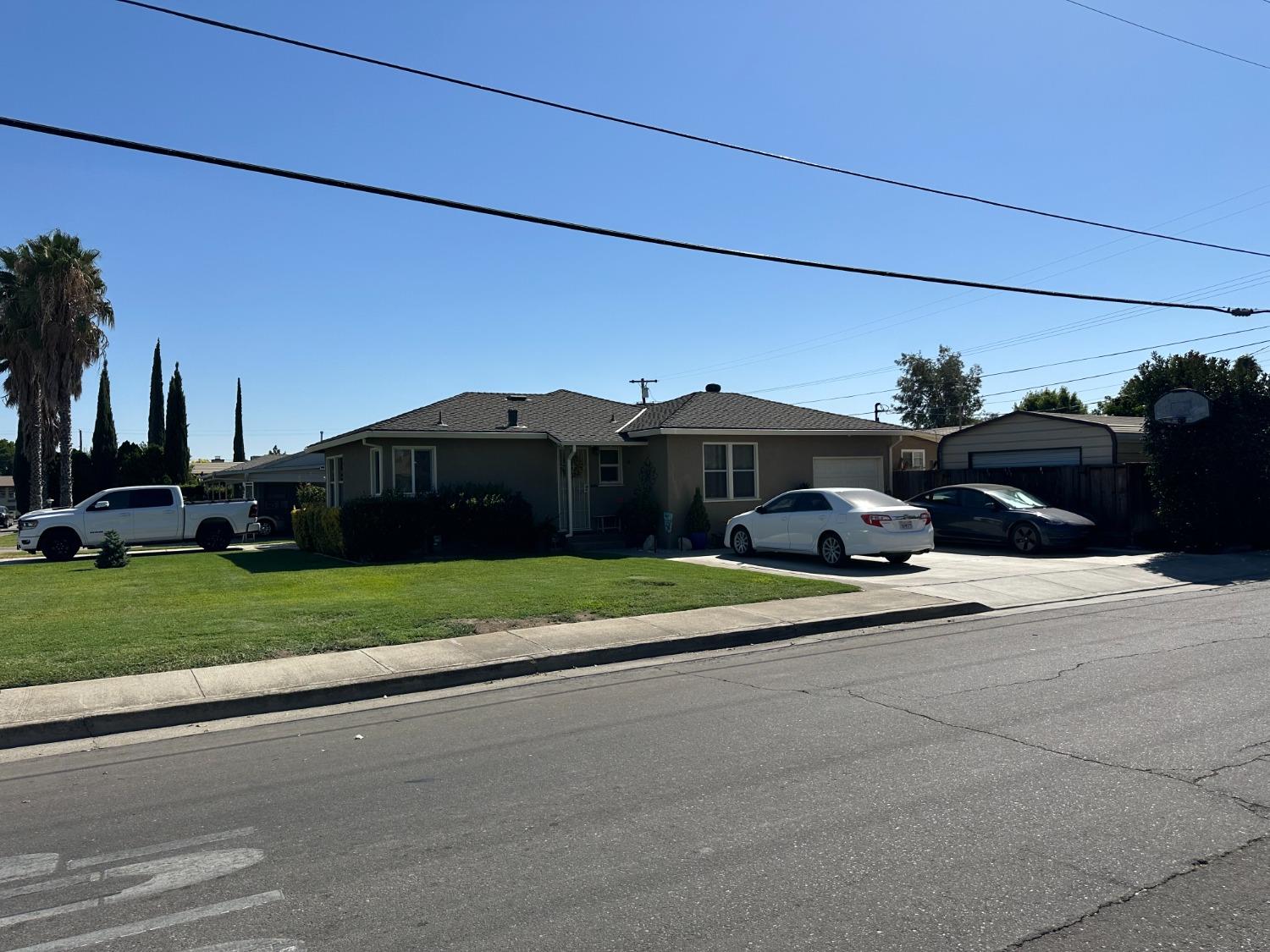 Detail Gallery Image 5 of 71 For 1109 Idaho Ave, Los Banos,  CA 93635 - 4 Beds | 2 Baths