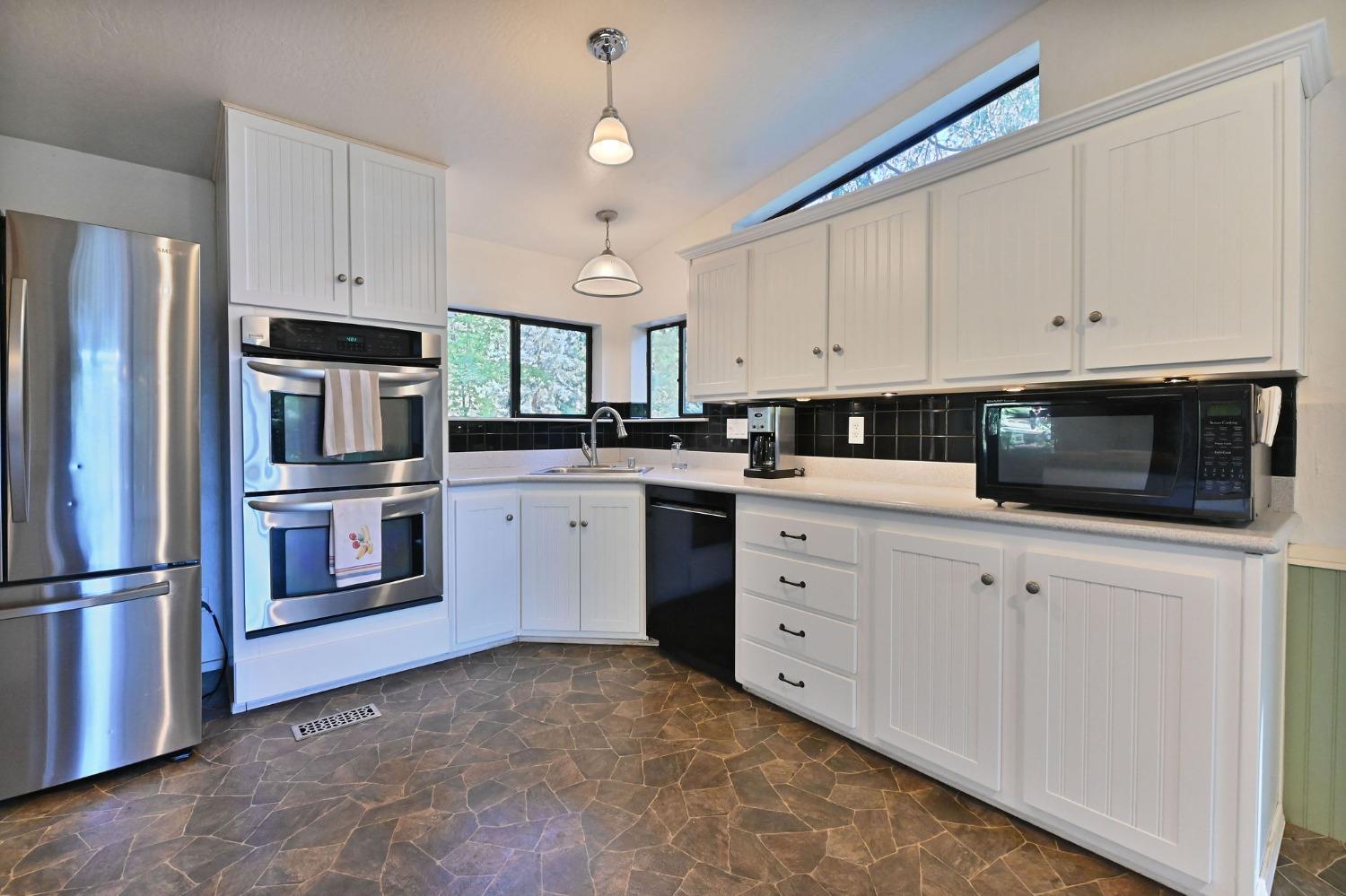 Detail Gallery Image 13 of 64 For 23555 Fortress Way, Pioneer,  CA 95666 - 3 Beds | 2 Baths