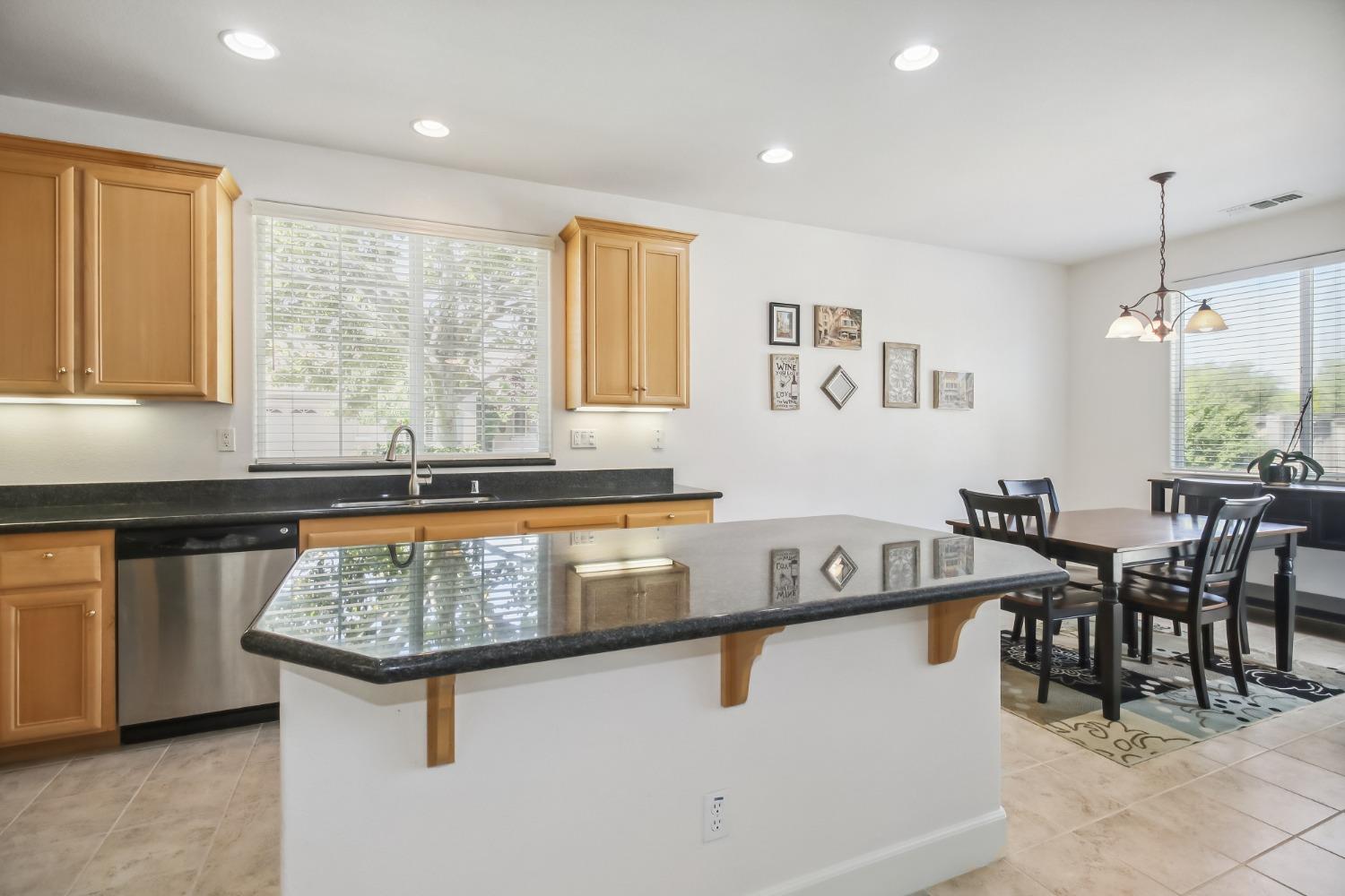 Detail Gallery Image 14 of 46 For 4081 Ionian Sea Ln, Sacramento,  CA 95834 - 2 Beds | 2 Baths