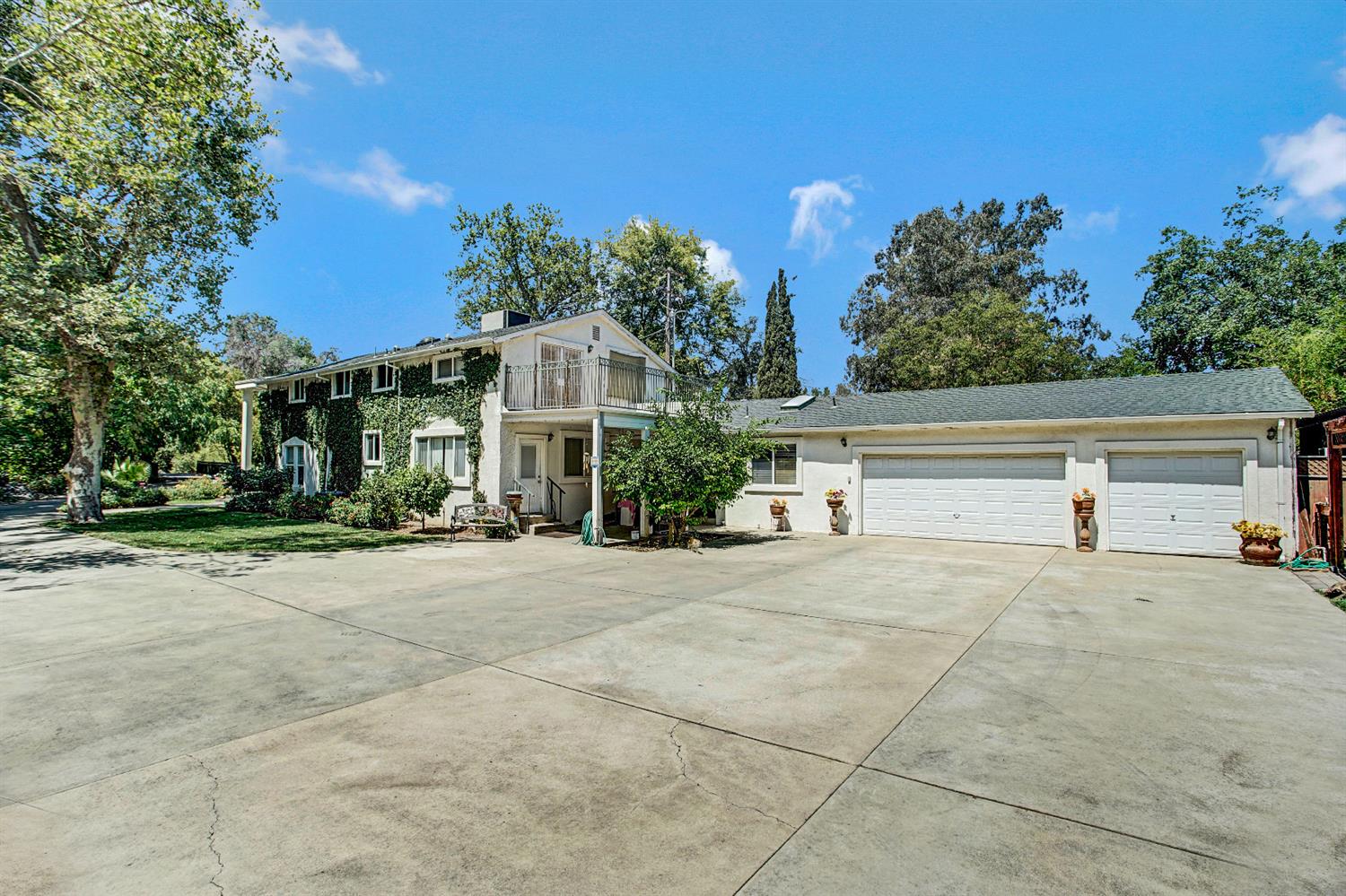 Detail Gallery Image 4 of 26 For 6444 Sylvan Rd, Citrus Heights,  CA 95610 - 5 Beds | 3/1 Baths