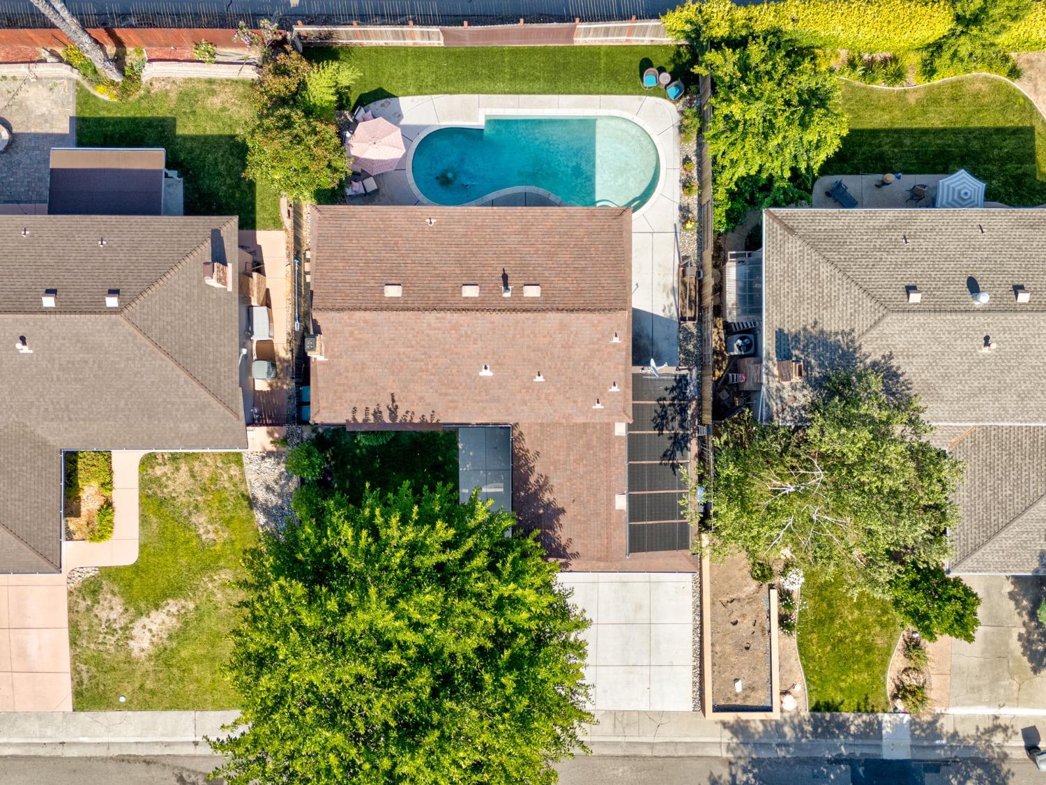 Detail Gallery Image 56 of 65 For 4700 Pedersen Way, Carmichael,  CA 95608 - 4 Beds | 2/1 Baths