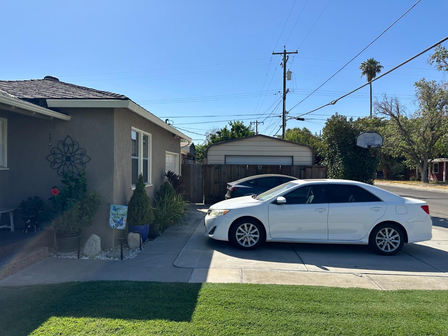 Detail Gallery Image 2 of 71 For 1109 Idaho Ave, Los Banos,  CA 93635 - 4 Beds | 2 Baths