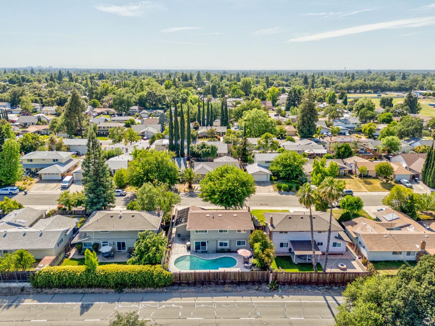 Detail Gallery Image 61 of 65 For 4700 Pedersen Way, Carmichael,  CA 95608 - 4 Beds | 2/1 Baths