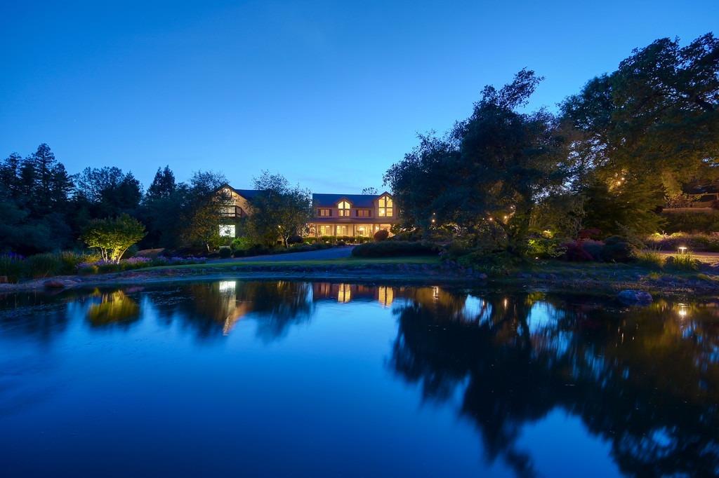 Detail Gallery Image 3 of 72 For 7450 Shadow Oaks Ln, Granite Bay,  CA 95746 - 5 Beds | 5/3 Baths