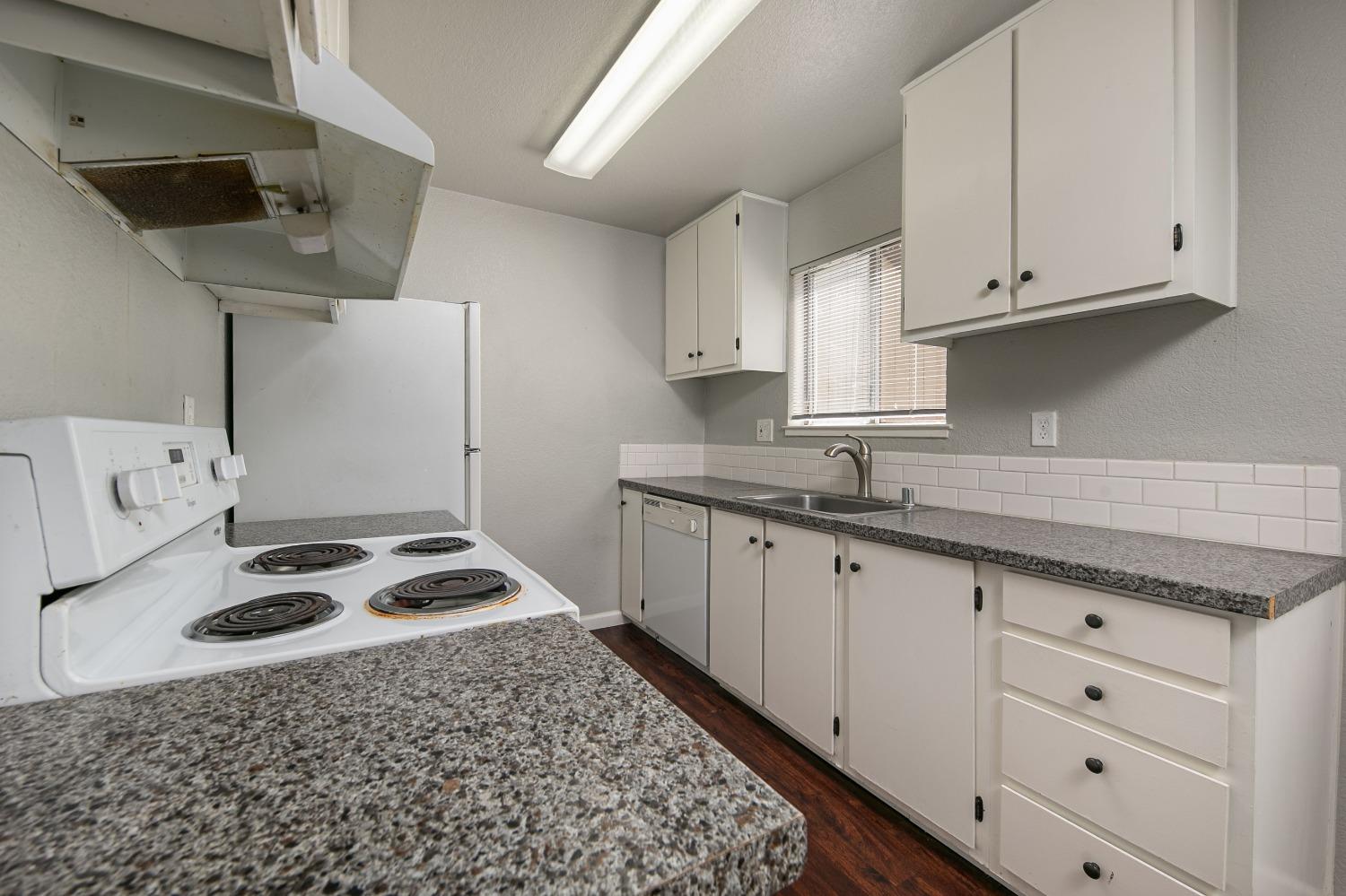 Detail Gallery Image 13 of 43 For 3591 Quail Lakes Dr #186,  Stockton,  CA 95207 - 1 Beds | 1 Baths