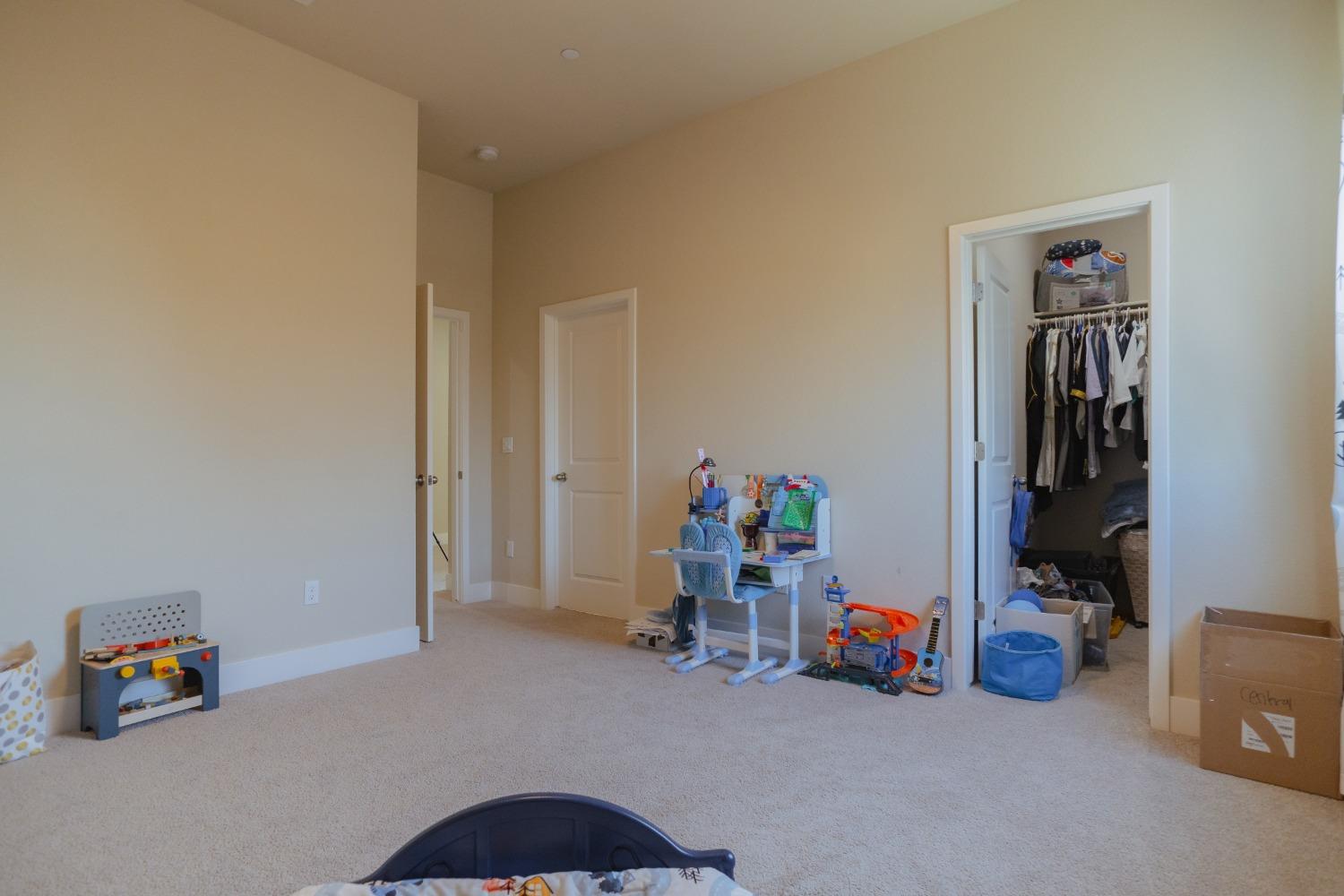 Detail Gallery Image 34 of 50 For 2374 Paramount Ln, Manteca,  CA 95337 - 3 Beds | 2/1 Baths