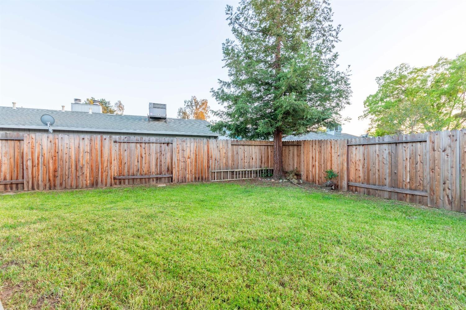 8972 Laguna Vista Court, Elk Grove, California image 13