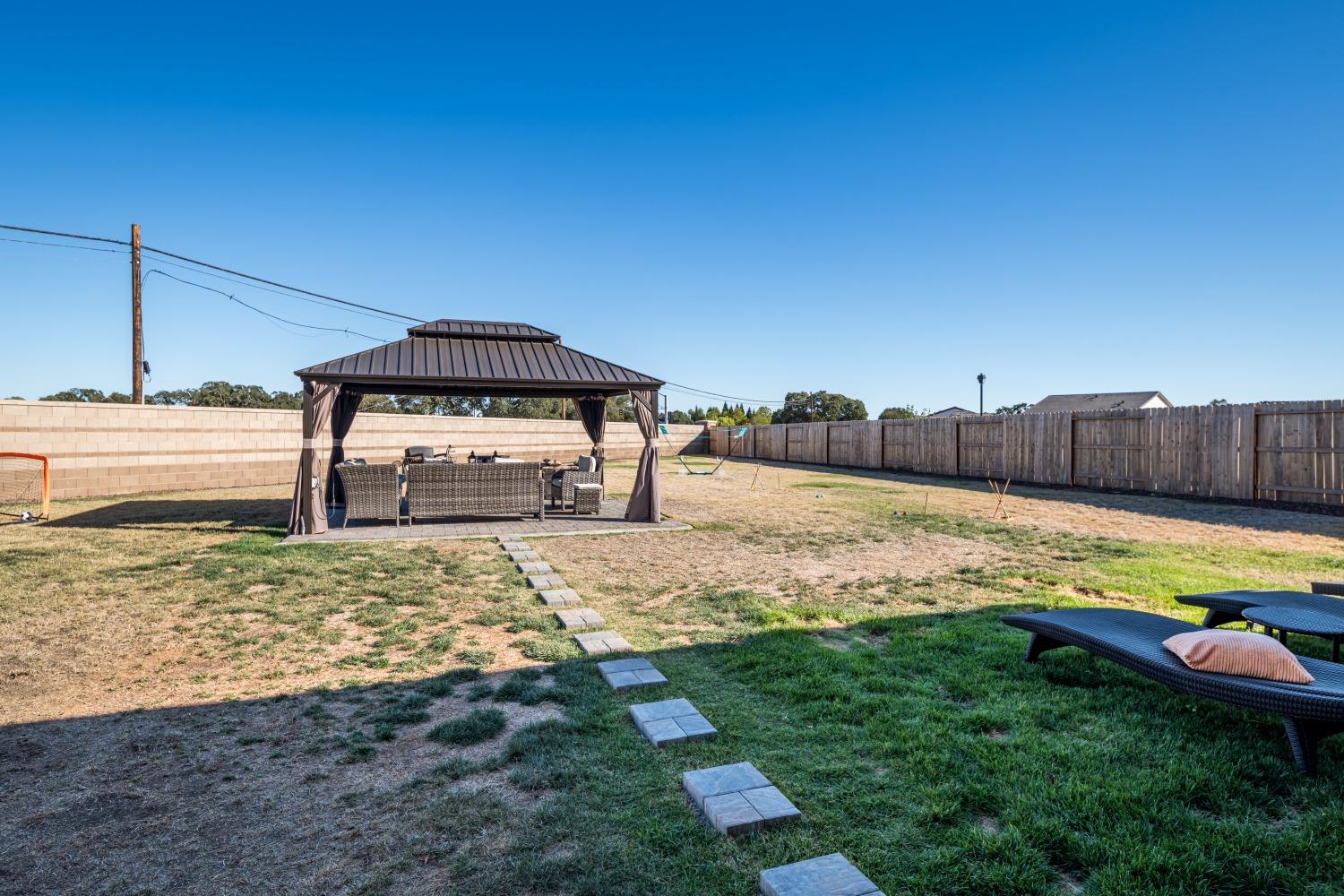 Detail Gallery Image 29 of 53 For 8305 Evans Tree Dr, Roseville,  CA 95747 - 3 Beds | 3/1 Baths