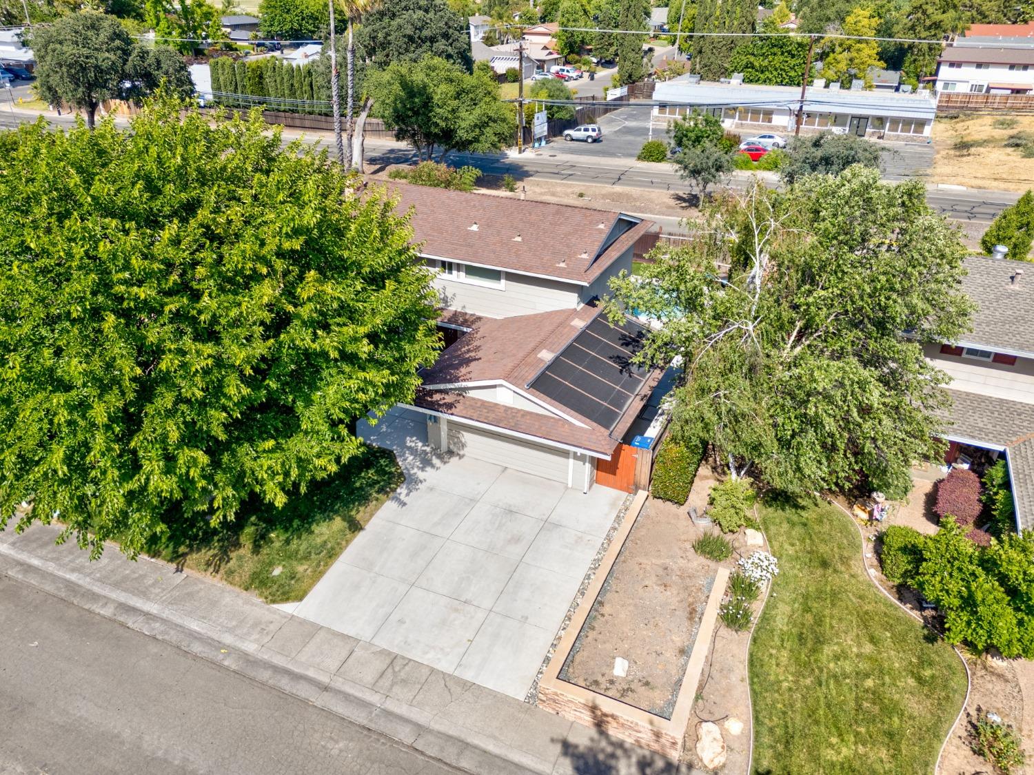 Detail Gallery Image 53 of 65 For 4700 Pedersen Way, Carmichael,  CA 95608 - 4 Beds | 2/1 Baths