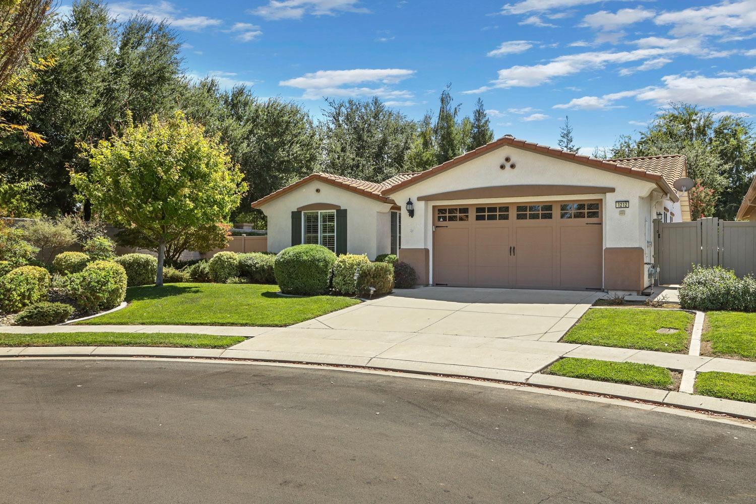 Detail Gallery Image 2 of 66 For 1212 Birchbrook Ct, Manteca,  CA 95336 - 2 Beds | 2 Baths