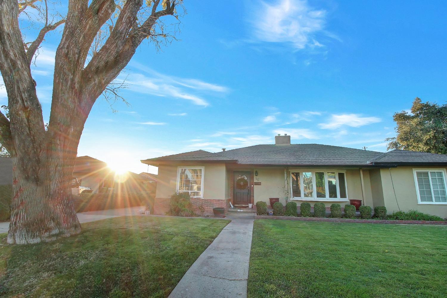 Detail Gallery Image 5 of 52 For 15 Barton, Oakdale,  CA 95361 - 3 Beds | 2 Baths