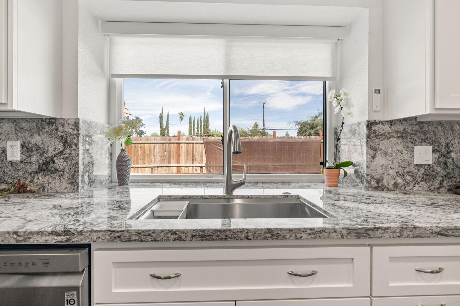 Detail Gallery Image 18 of 65 For 4700 Pedersen Way, Carmichael,  CA 95608 - 4 Beds | 2/1 Baths