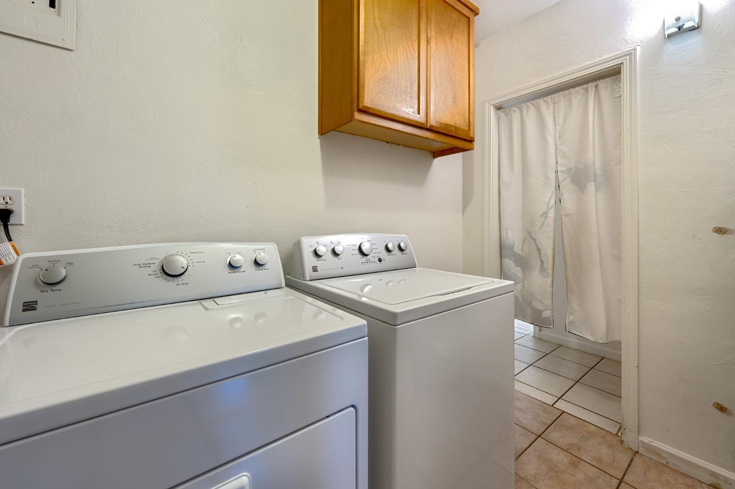 Detail Gallery Image 13 of 21 For 380 Barrette Ave, Sacramento,  CA 95815 - 2 Beds | 1 Baths