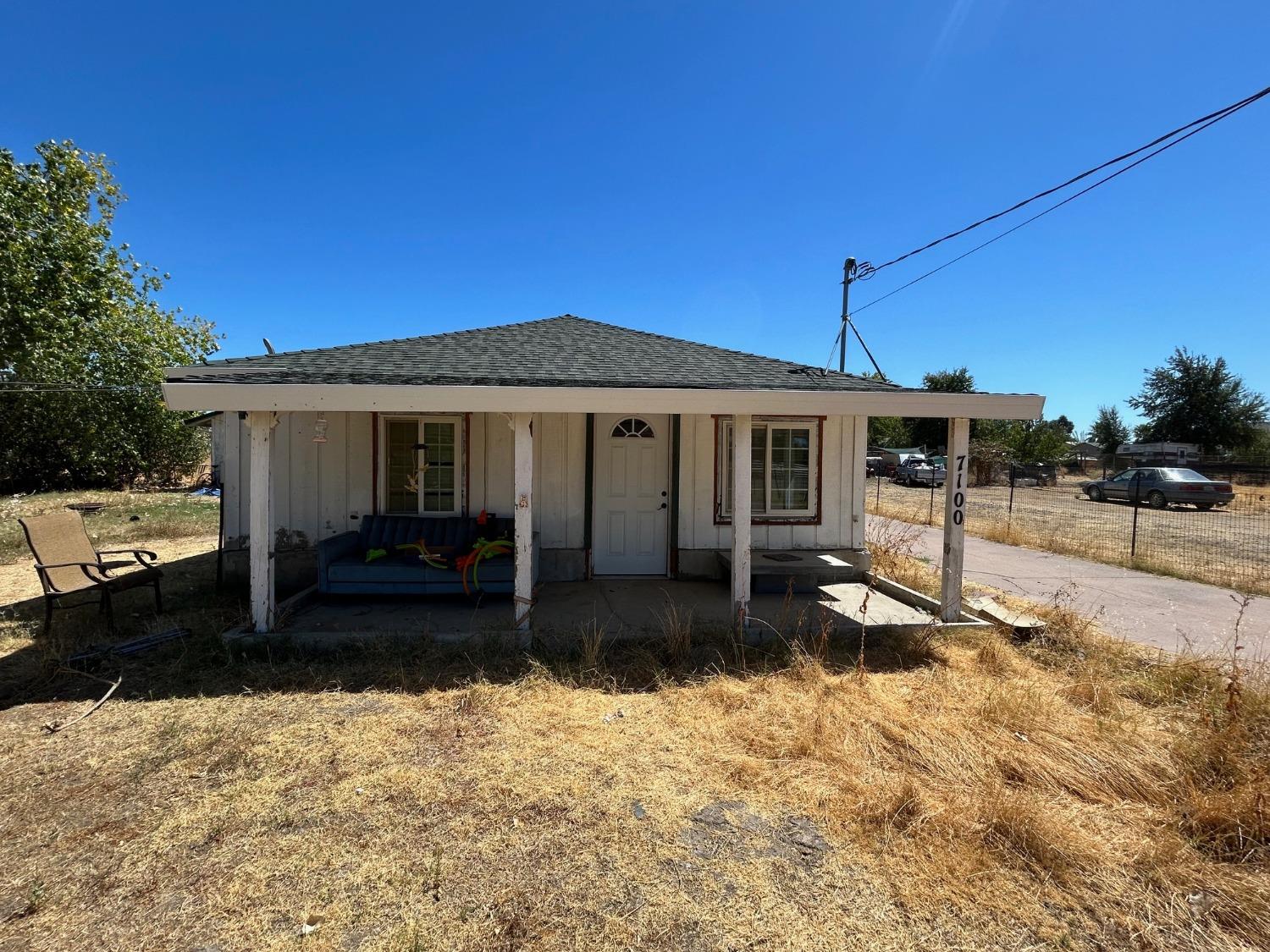 Detail Gallery Image 1 of 1 For 7100 32nd St, North Highlands,  CA 95660 - 2 Beds | 1 Baths