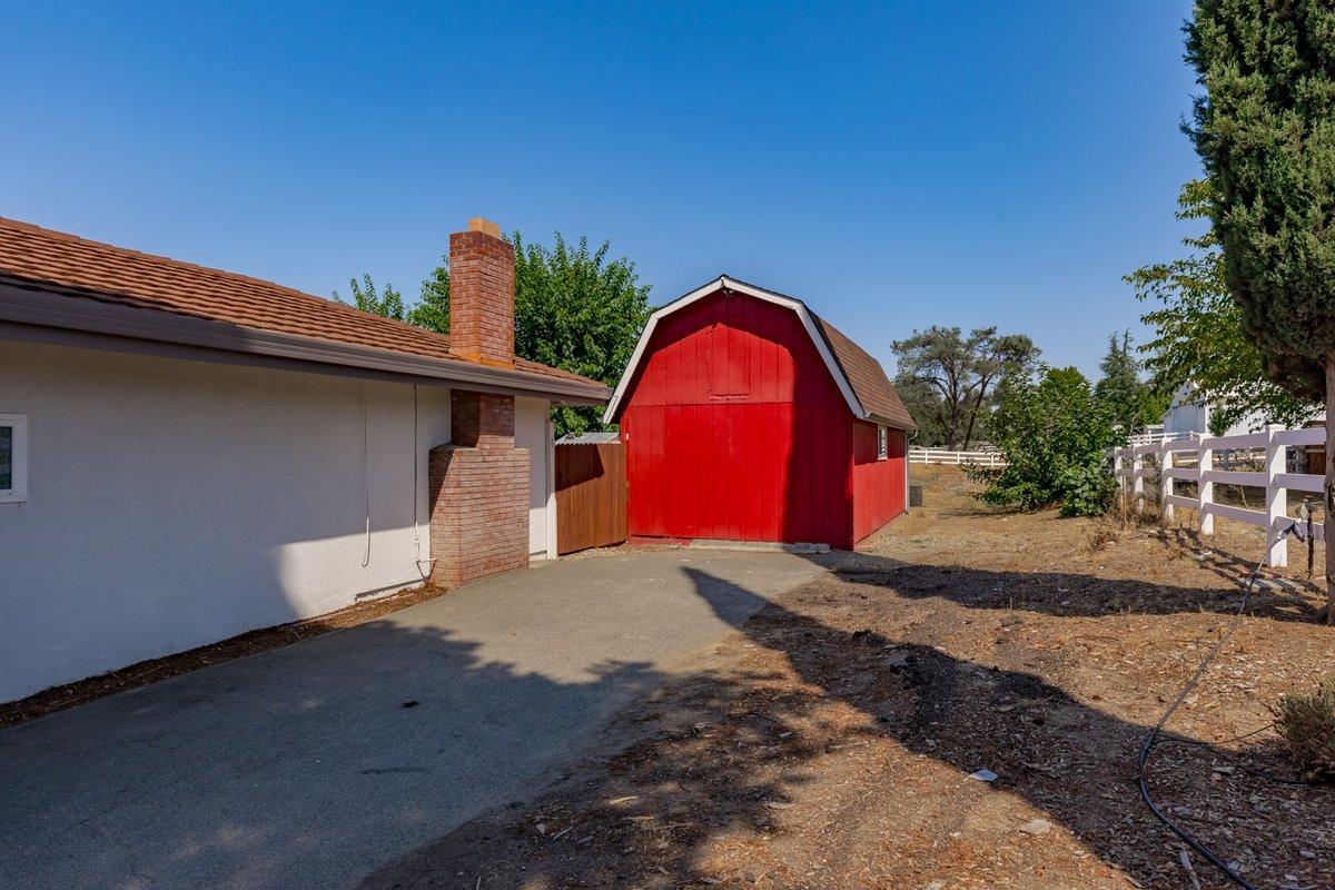 Detail Gallery Image 7 of 74 For 5967 Del Oro Rd, Granite Bay,  CA 95746 - 3 Beds | 2 Baths