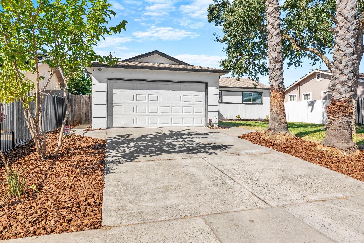 Detail Gallery Image 1 of 1 For 1615 Armington Ave, Sacramento,  CA 95832 - 4 Beds | 2 Baths