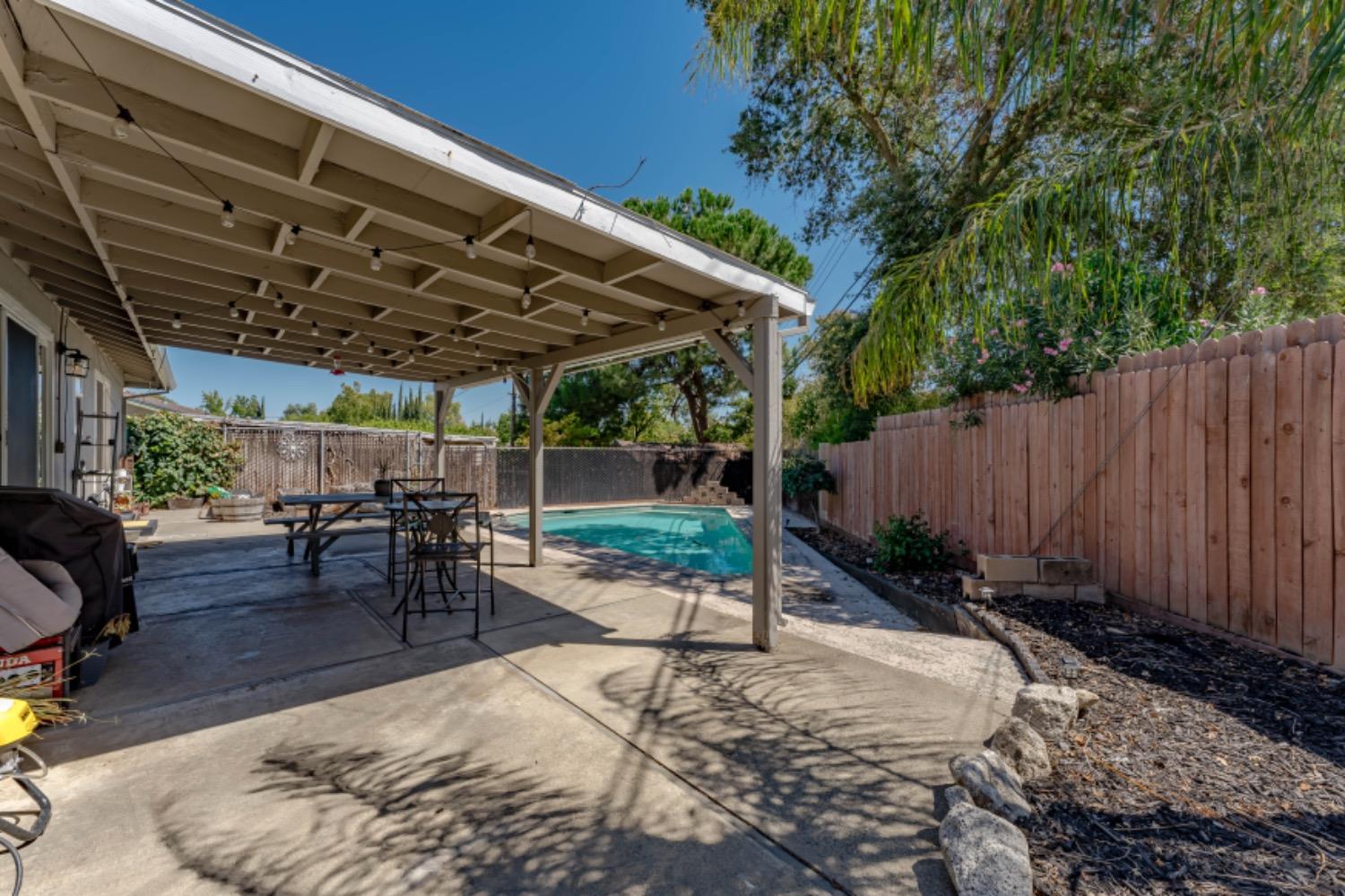 Detail Gallery Image 17 of 25 For 5264 Verner, Sacramento,  CA 95841 - 3 Beds | 2 Baths