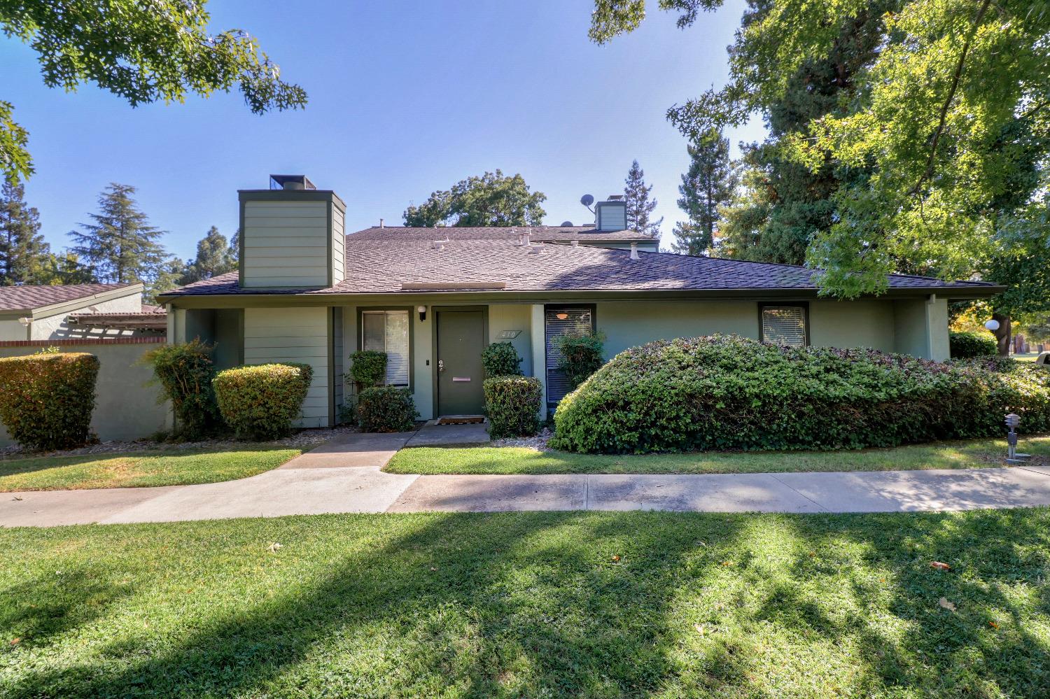 Detail Gallery Image 1 of 1 For 410 Safflower Pl, West Sacramento,  CA 95691 - 3 Beds | 2 Baths