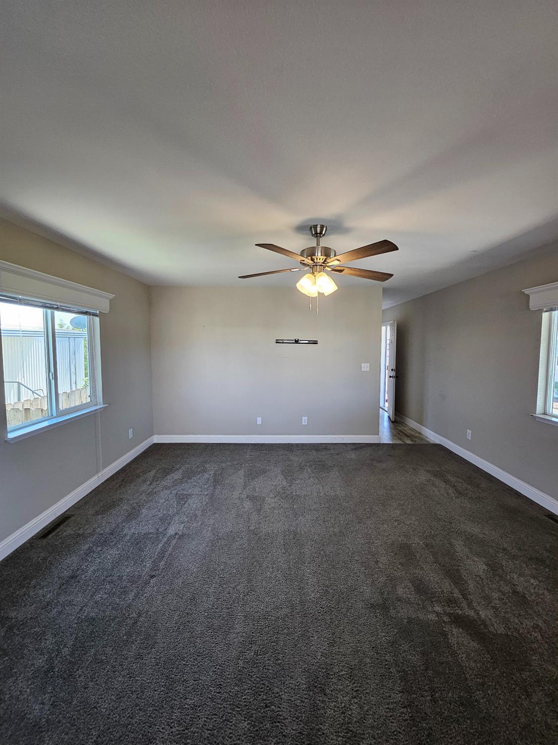 Detail Gallery Image 5 of 13 For 150 Pestana Ave 1, Manteca,  CA 95336 - 2 Beds | 1 Baths