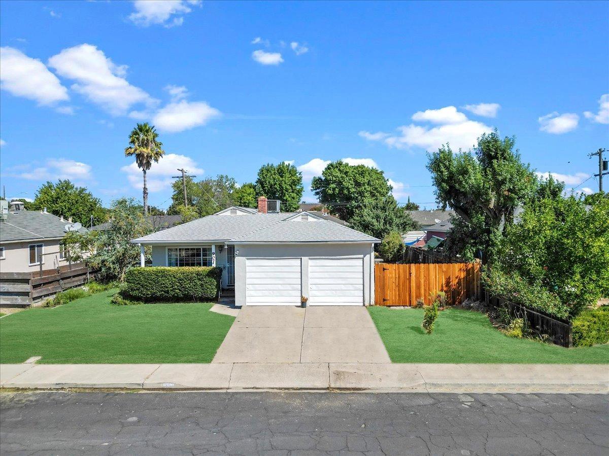 Elmo Court, Manteca, California image 1