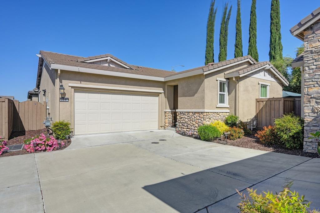 Detail Gallery Image 4 of 84 For 3941 Arco Del Paso Ln, Sacramento,  CA 95834 - 2 Beds | 2 Baths