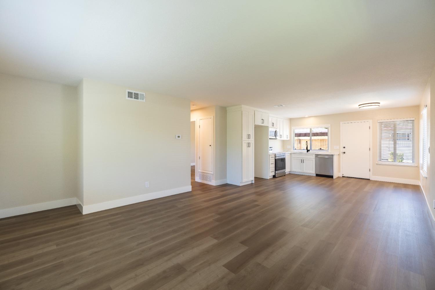 Detail Gallery Image 6 of 19 For 2920 Fisher Ct #195-1,  Stockton,  CA 95207 - 2 Beds | 1 Baths