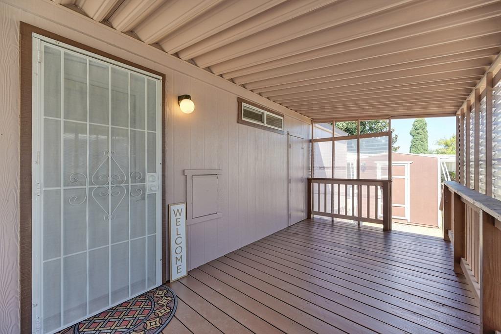 Detail Gallery Image 7 of 33 For 22 Shady Oaks Dr, Folsom,  CA 95630 - 2 Beds | 2 Baths