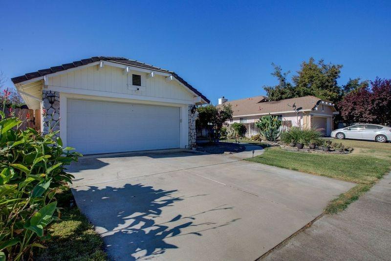 Detail Gallery Image 2 of 41 For 715 Foothill St, Los Banos,  CA 93635 - 3 Beds | 2 Baths