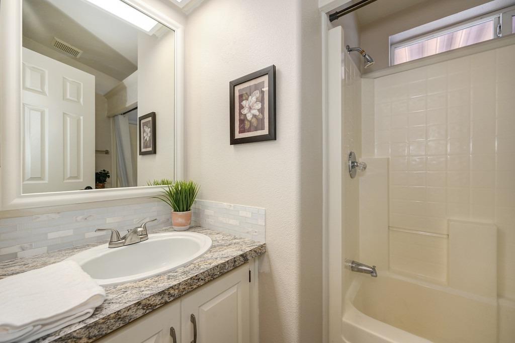 Detail Gallery Image 25 of 33 For 22 Shady Oaks Dr, Folsom,  CA 95630 - 2 Beds | 2 Baths