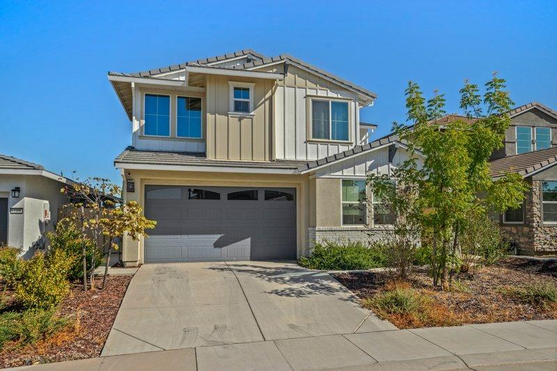 Detail Gallery Image 3 of 54 For 12098 Mircado Way, Rancho Cordova,  CA 95742 - 4 Beds | 3/1 Baths