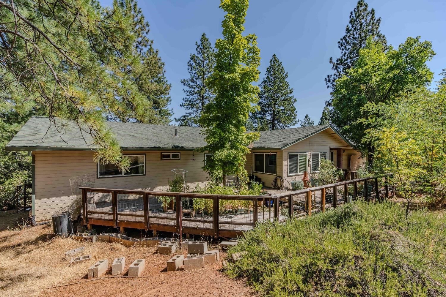 Detail Gallery Image 3 of 61 For 20895 E Warner Rd, Pine Grove,  CA 95665 - 4 Beds | 2 Baths