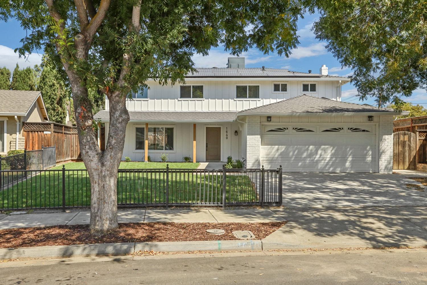 Detail Gallery Image 1 of 62 For 1640 Lincoln Blvd, Tracy,  CA 95376 - 4 Beds | 2/1 Baths