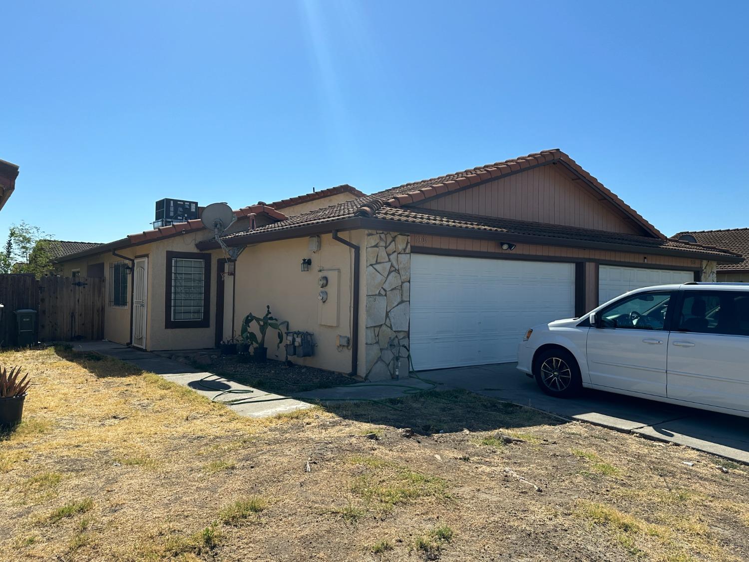 Detail Gallery Image 2 of 60 For 9304 Fox Creek Dr, Stockton,  CA 95210 - – Beds | – Baths