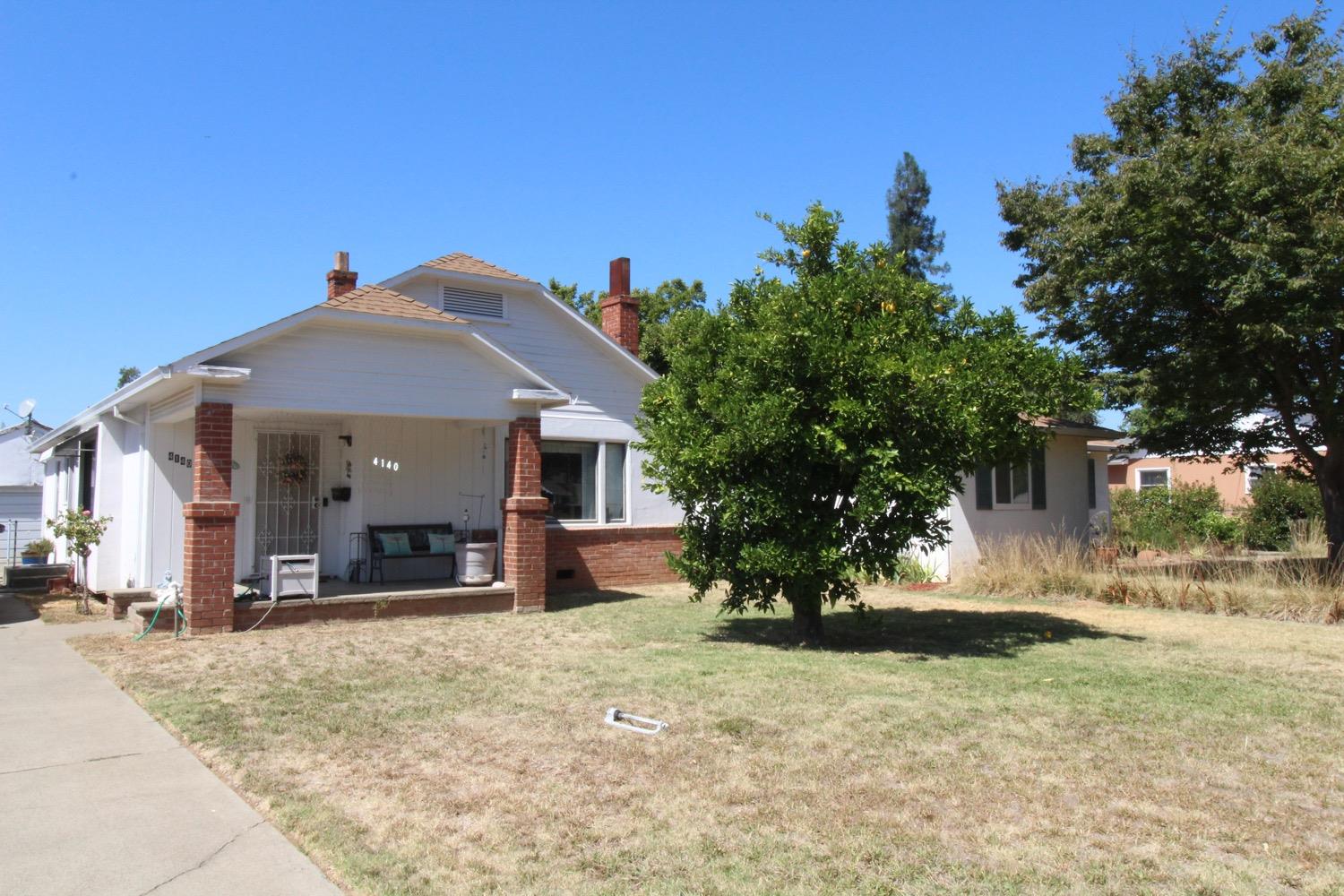 Detail Gallery Image 1 of 39 For 4140 63rd St, Sacramento,  CA 95820 - 2 Beds | 1 Baths