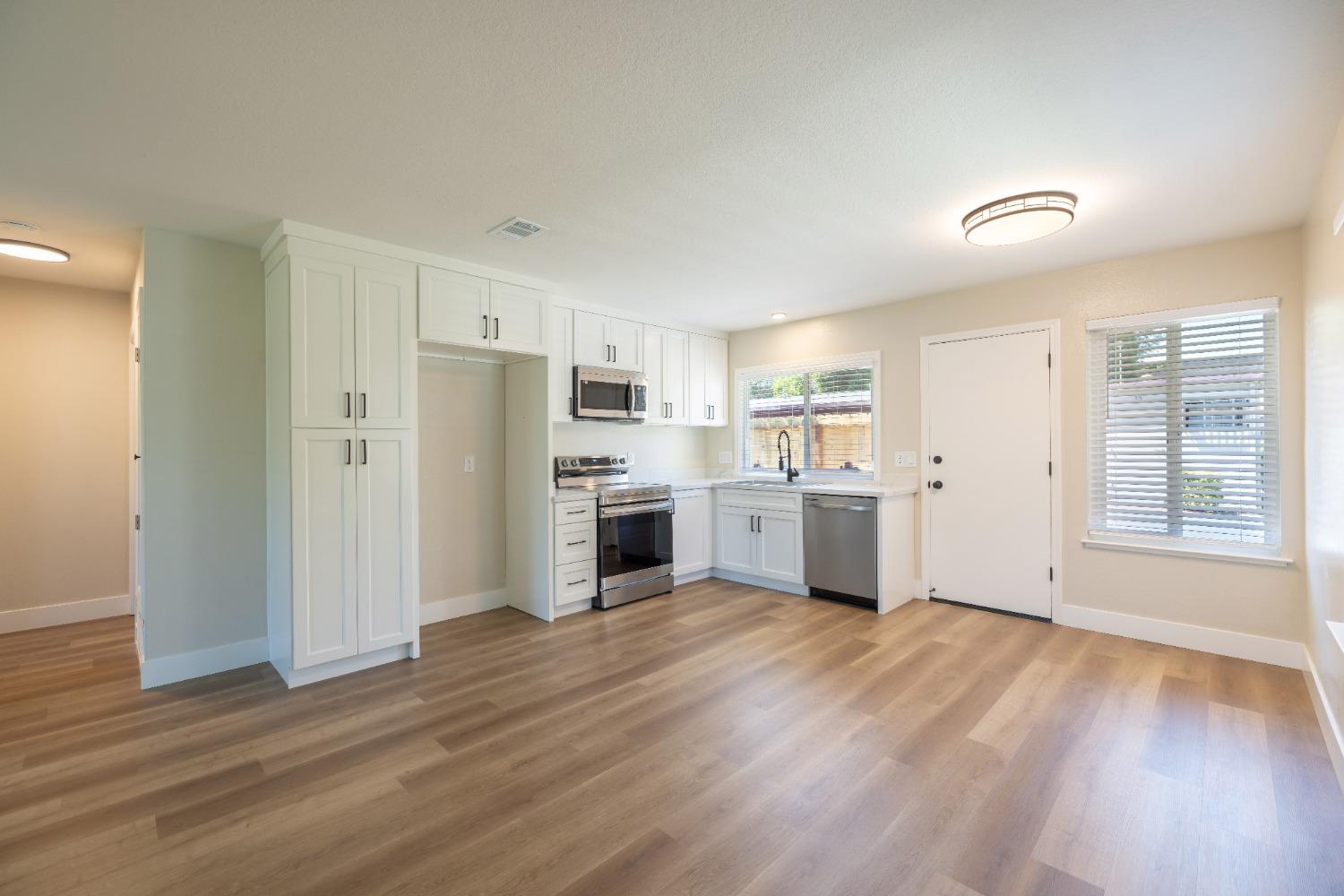 Detail Gallery Image 8 of 19 For 2920 Fisher Ct #195-1,  Stockton,  CA 95207 - 2 Beds | 1 Baths