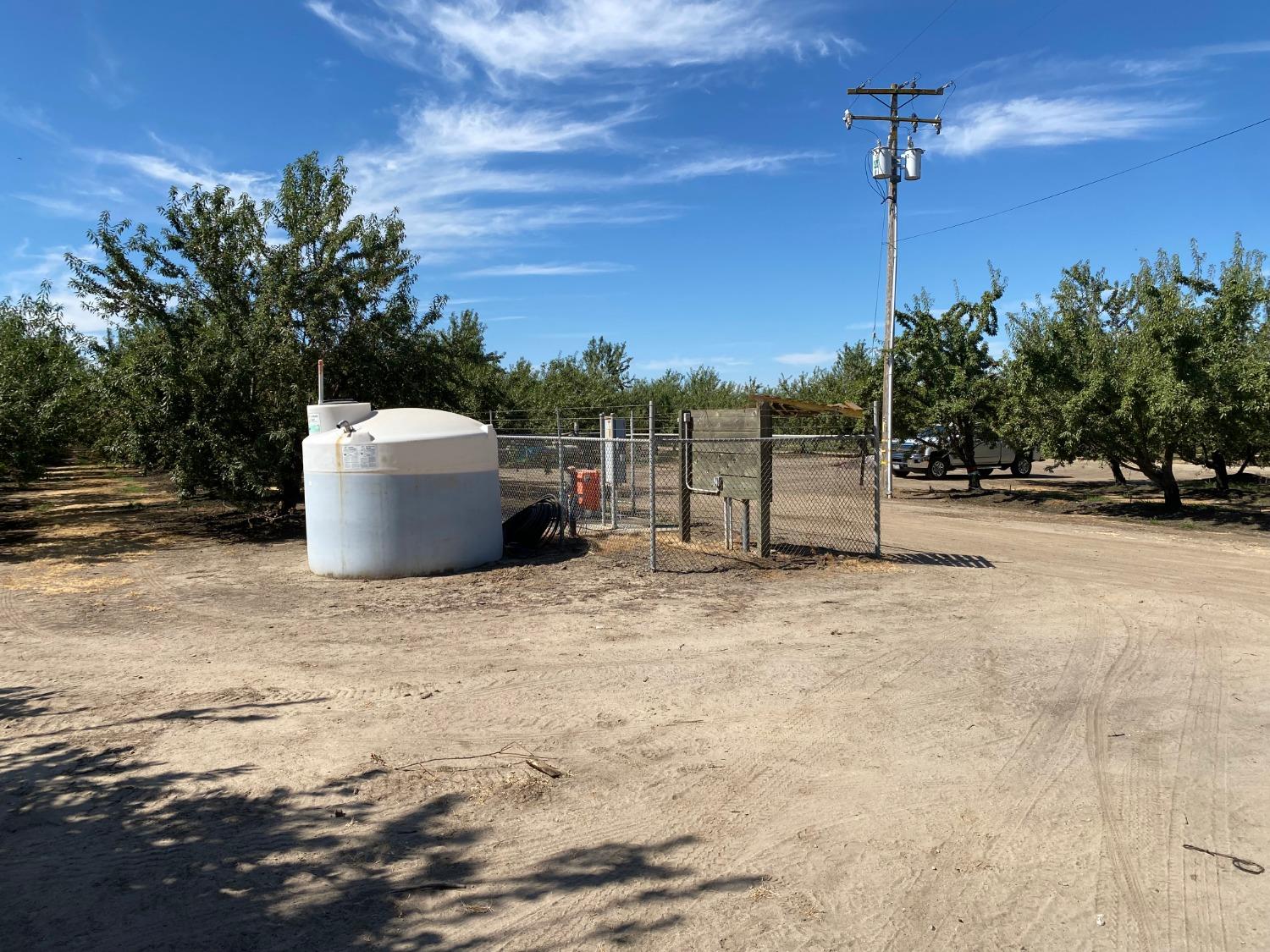 Lemon Avenue, Escalon, California image 6