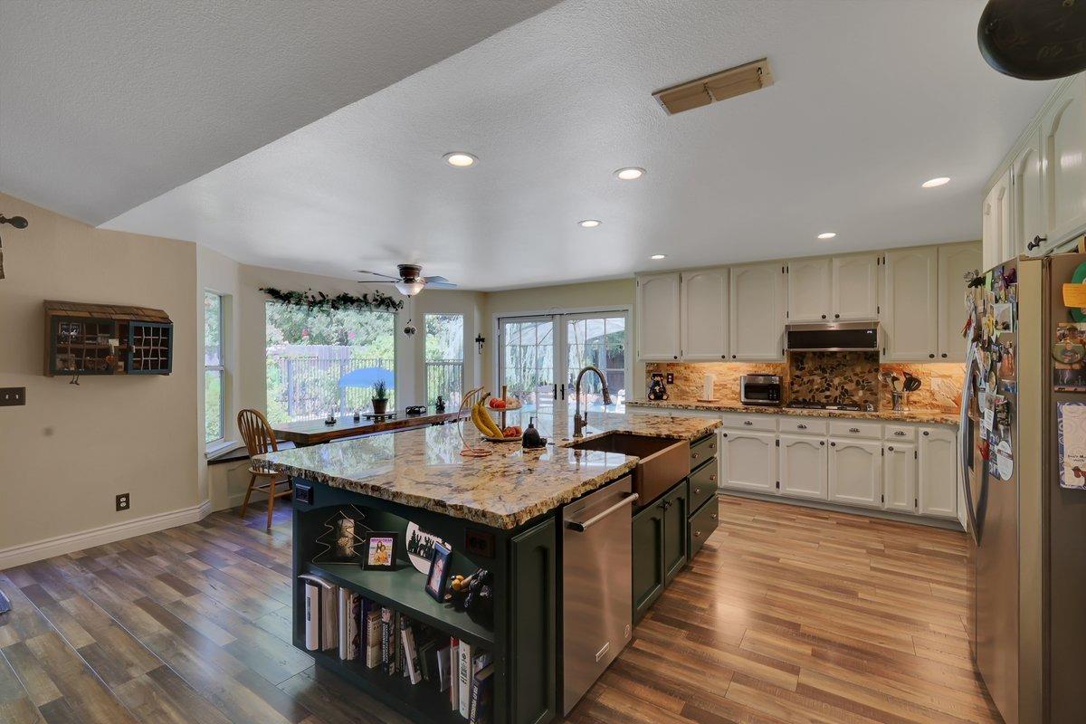 Detail Gallery Image 11 of 55 For 3089 Granite Dr, Yuba City,  CA 95993 - 3 Beds | 2/1 Baths