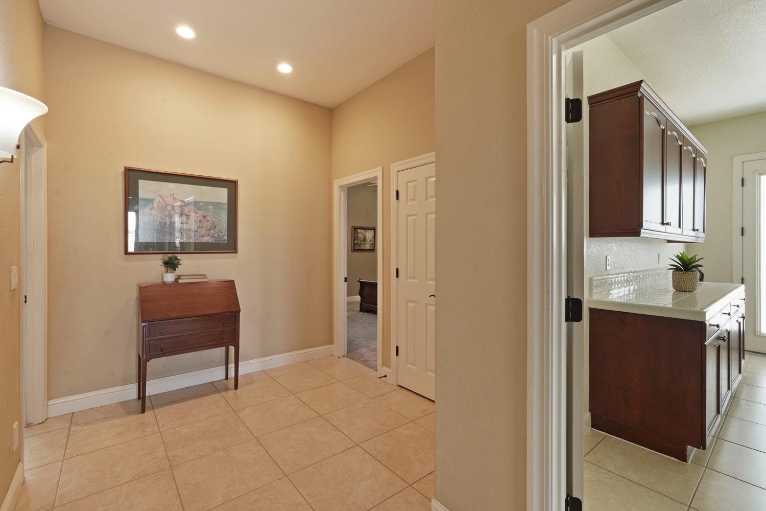 Detail Gallery Image 27 of 39 For 16551 N Manor Ln, Lodi,  CA 95240 - 5 Beds | 4 Baths