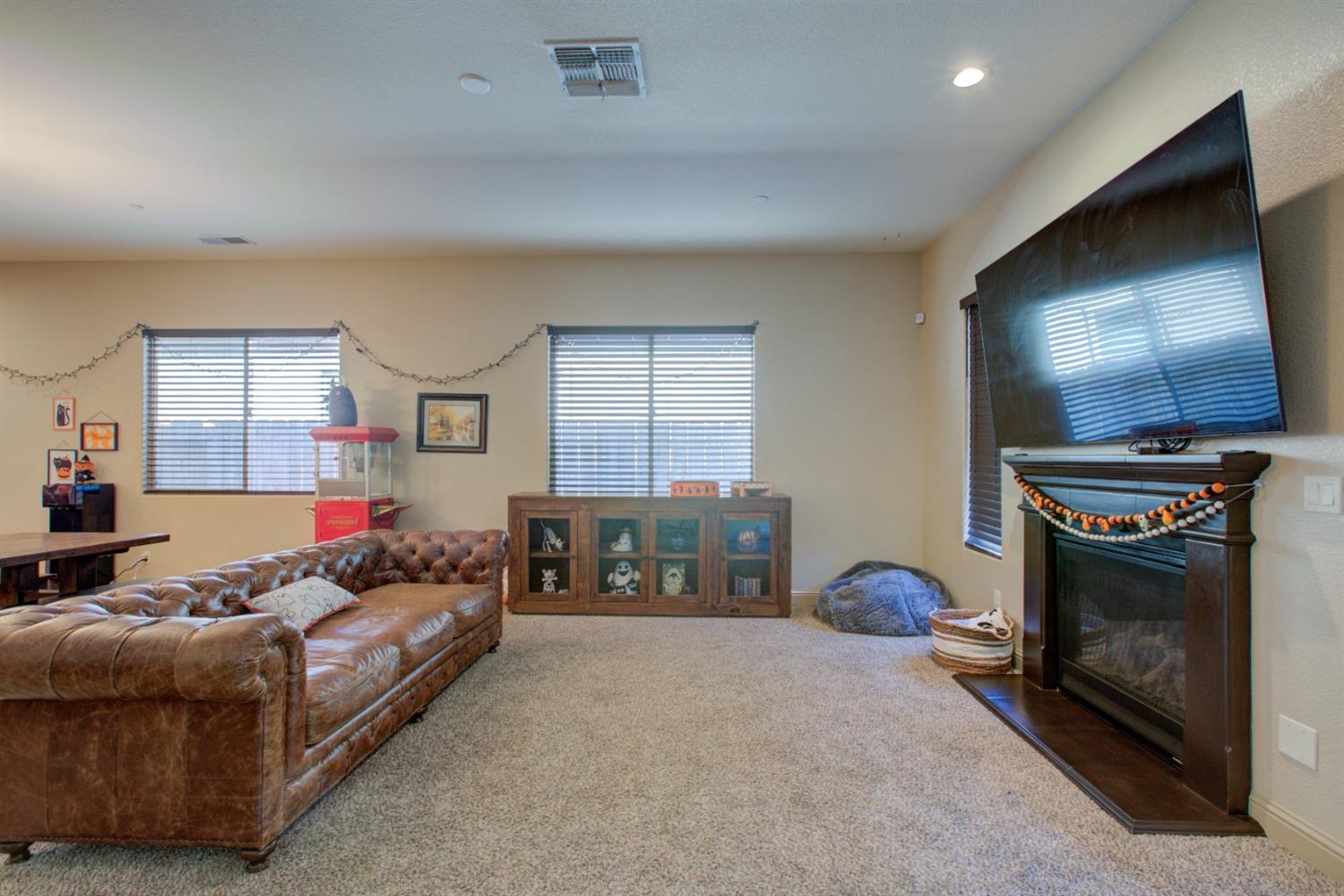 Detail Gallery Image 9 of 38 For 19600 W Verona Way, Hilmar,  CA 95324 - 3 Beds | 2 Baths