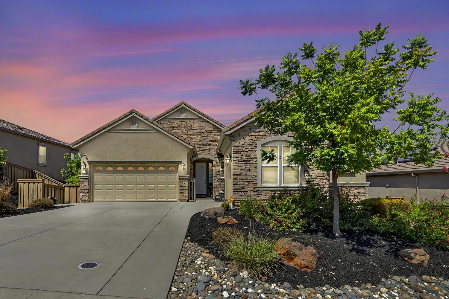 Detail Gallery Image 1 of 1 For 2110 Fenceline Dr, Folsom,  CA 95630 - 4 Beds | 3 Baths