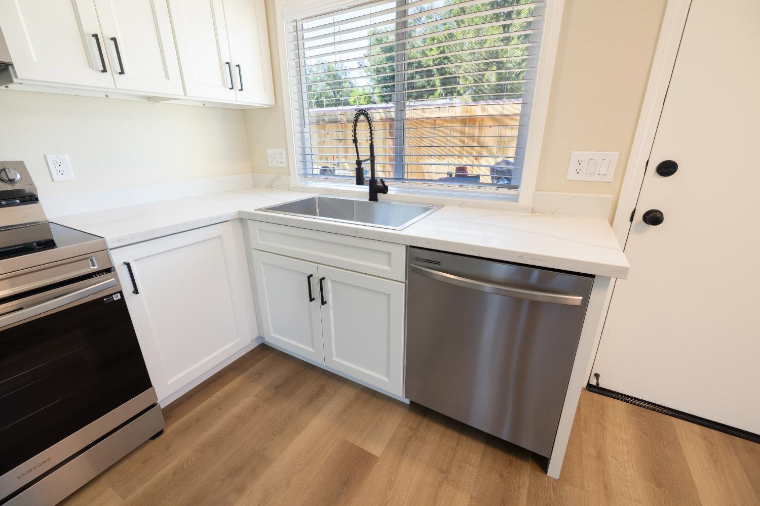 Detail Gallery Image 11 of 19 For 2920 Fisher Ct #195-1,  Stockton,  CA 95207 - 2 Beds | 1 Baths