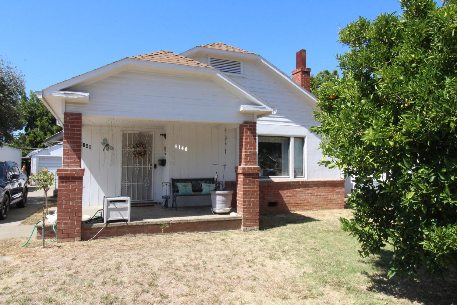 Detail Gallery Image 2 of 39 For 4140 63rd St, Sacramento,  CA 95820 - 2 Beds | 1 Baths